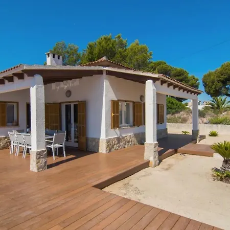 Holiday home Anglesos