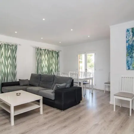 Anglesos Semesterbostad